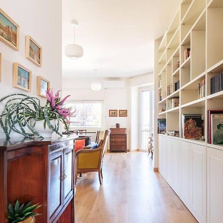 Elegante Bilocale San Calocero Apartment มิลาน ภายนอก รูปภาพ