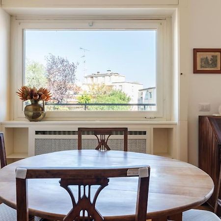 Elegante Bilocale San Calocero Apartment มิลาน ภายนอก รูปภาพ