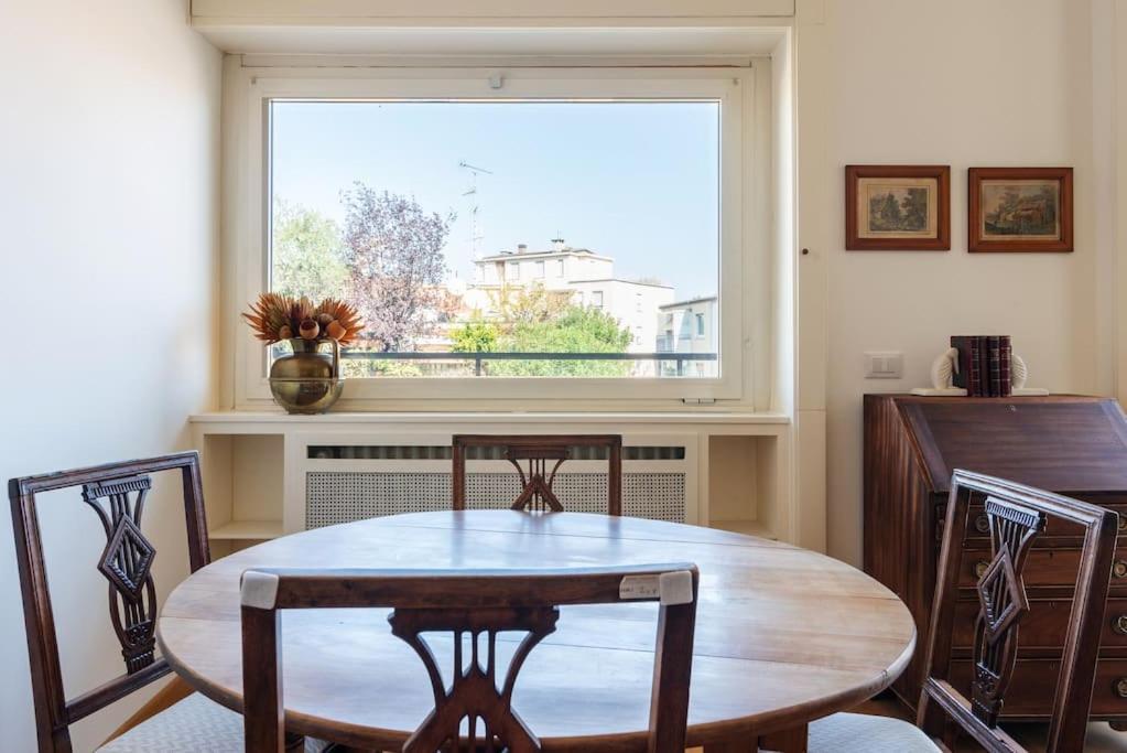 Elegante Bilocale San Calocero Apartment มิลาน ภายนอก รูปภาพ