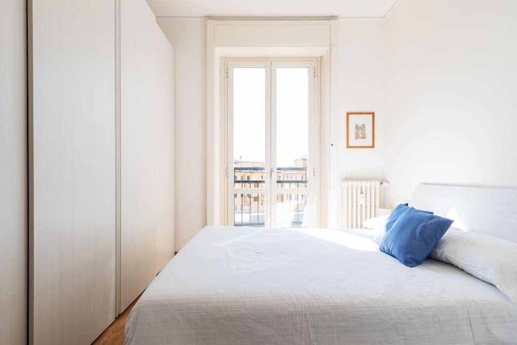 Elegante Bilocale San Calocero Apartment มิลาน ภายนอก รูปภาพ