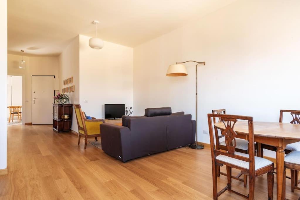 Elegante Bilocale San Calocero Apartment มิลาน ภายนอก รูปภาพ