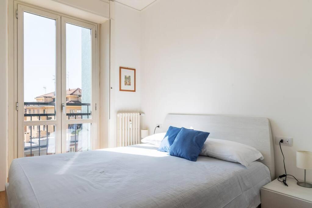 Elegante Bilocale San Calocero Apartment มิลาน ภายนอก รูปภาพ