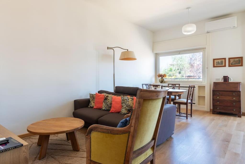 Elegante Bilocale San Calocero Apartment มิลาน ภายนอก รูปภาพ