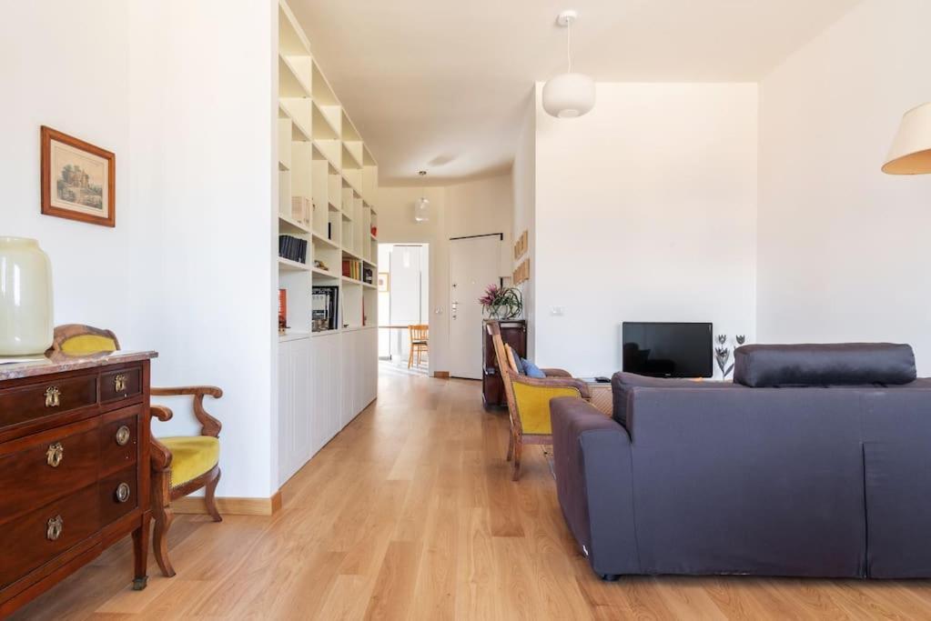 Elegante Bilocale San Calocero Apartment มิลาน ภายนอก รูปภาพ
