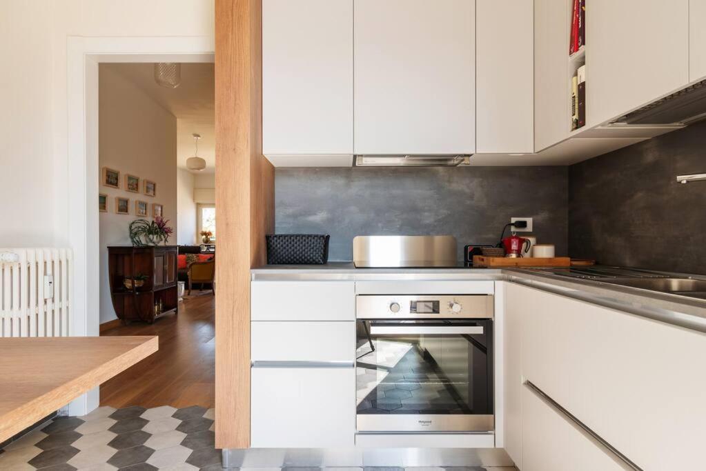 Elegante Bilocale San Calocero Apartment มิลาน ภายนอก รูปภาพ